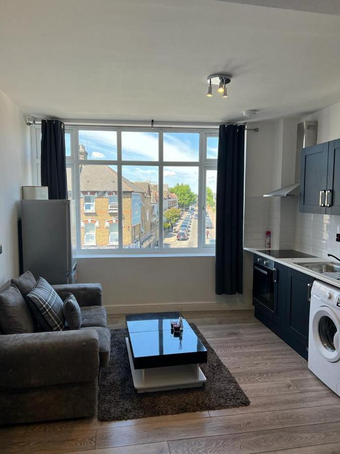 Modern Apartment In London Фінчлі Екстер'єр фото